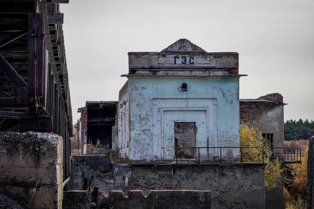 Фото В сети опубликовали подборку жутких заброшенных зданий Новосибирска 9